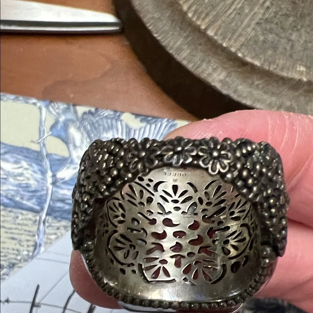 Gucci Silver Ring with Quilted Green Pouch size 16 Men’s Ring - Picture 10 of 16